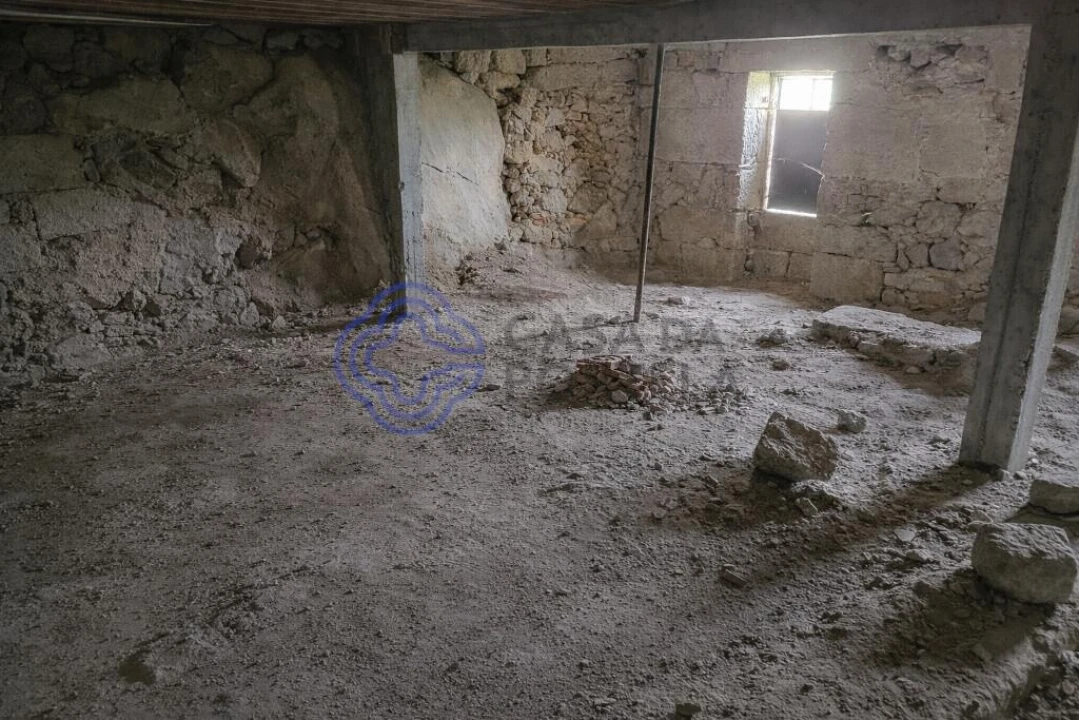 Moradia T4 para Venda em Abrunhosa-A-Velha Foto 10