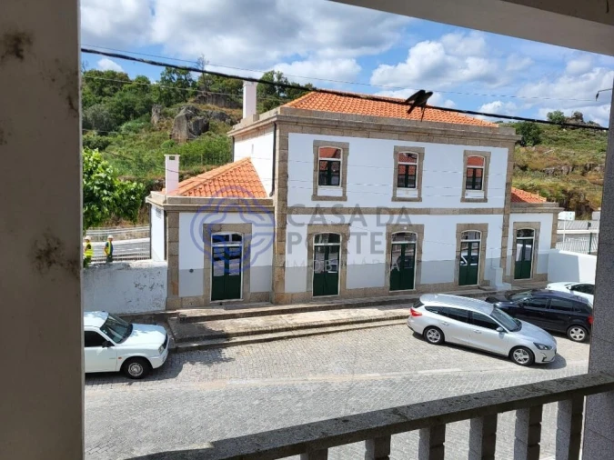 Moradia T4 para Venda em Abrunhosa-A-Velha Foto 6