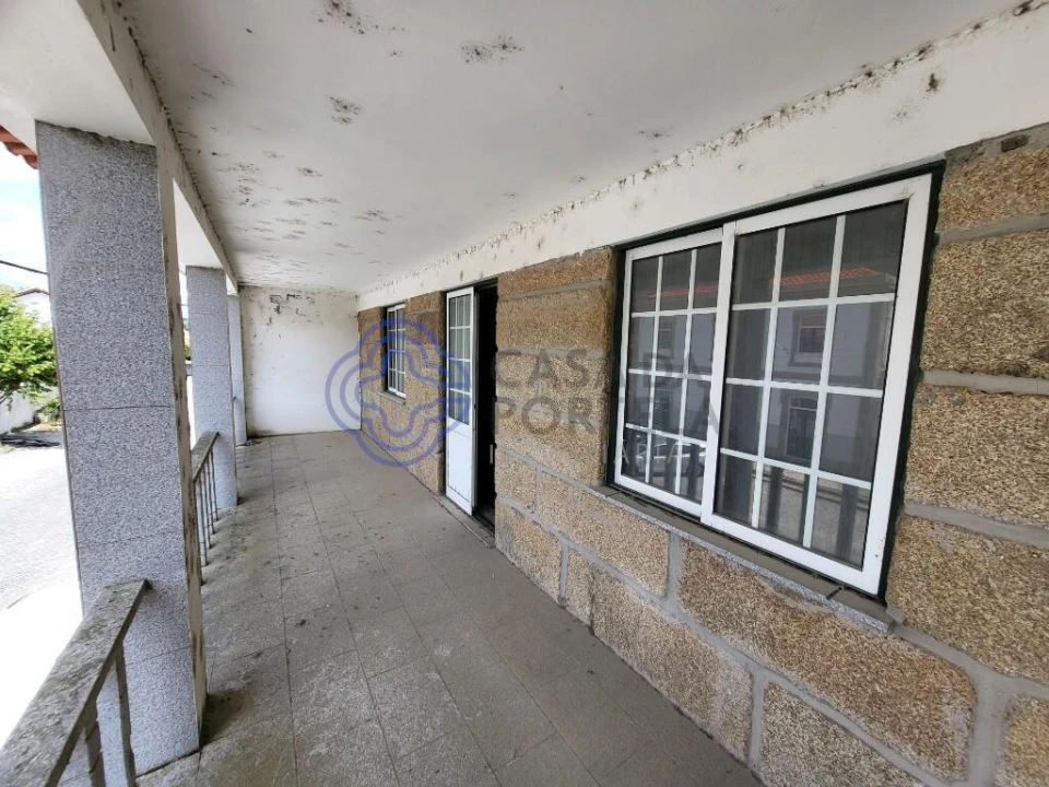 Moradia T4 para Venda em Abrunhosa-A-Velha Foto 5