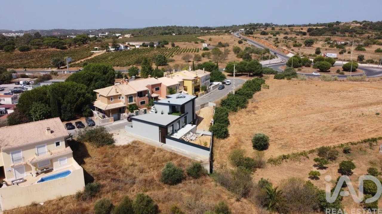 Terreno para Venda em Odiaxere Foto 7
