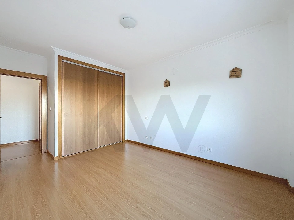 Apartamento T2 para Venda em Romeira e Várzea Foto 11