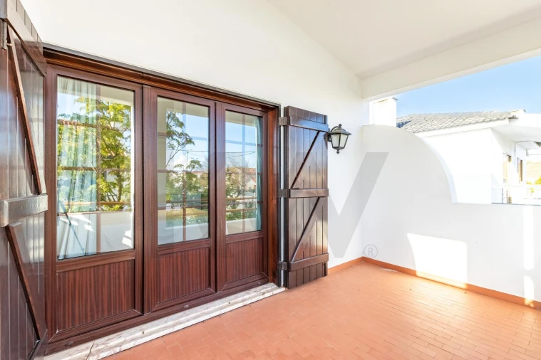 Moradia T4 para Venda em São Domingos de Rana Foto 40