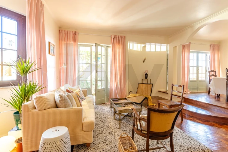 Moradia T4 para Venda em São Domingos de Rana Foto 3