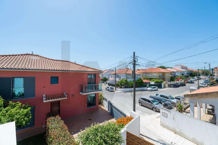 Moradia T4 para Venda em São Domingos de Rana Foto 20