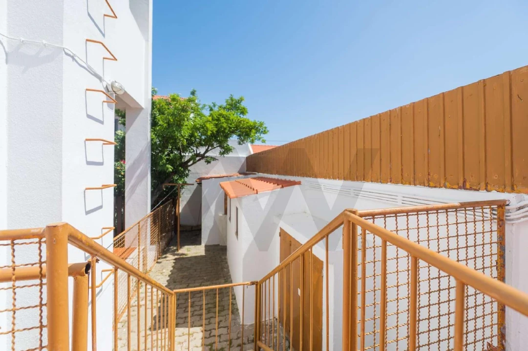 Moradia T4 para Venda em São Domingos de Rana Foto 21