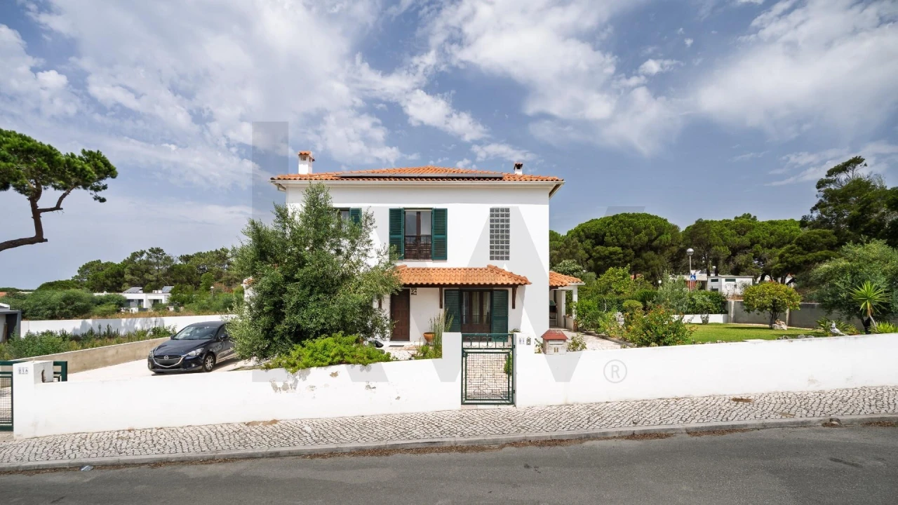 Moradia T5 para Venda em Sesimbra (Castelo) Foto 37