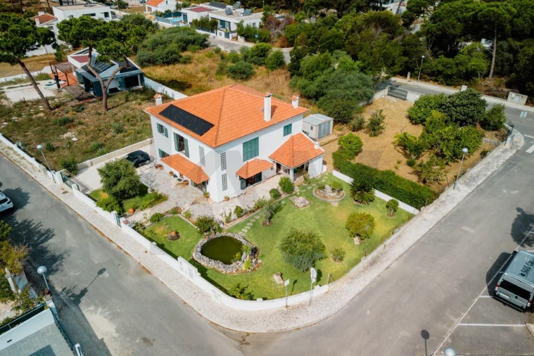 Moradia T5 para Venda em Sesimbra (Castelo) Foto 40