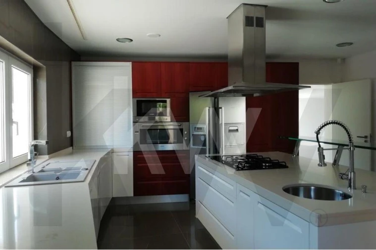 Moradia T4 para Venda em Queluz e Belas Foto 12