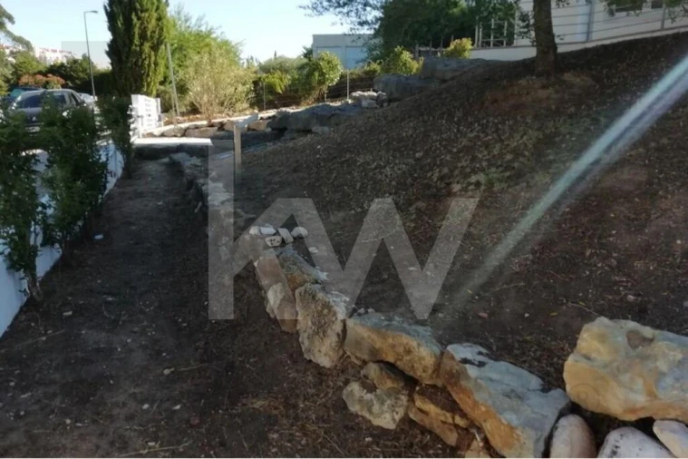 Moradia T4 para Venda em Queluz e Belas Foto 30