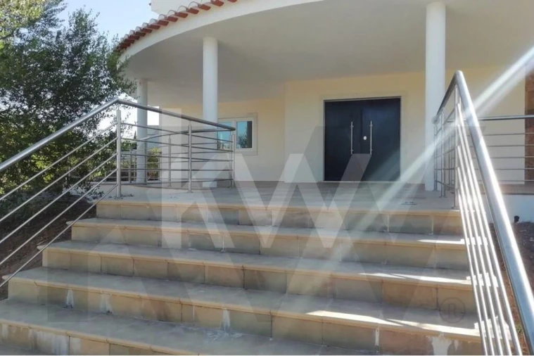 Moradia T4 para Venda em Queluz e Belas Foto 7