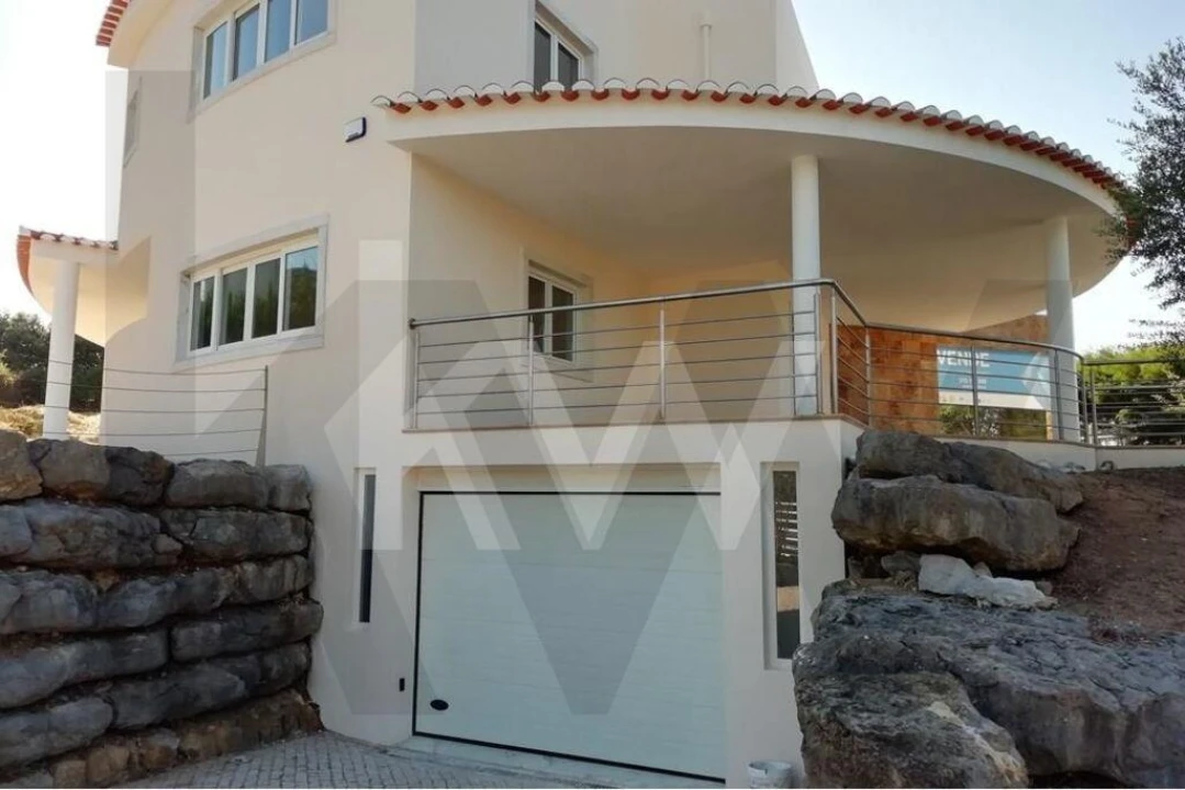 Moradia T4 para Venda em Queluz e Belas Foto 4