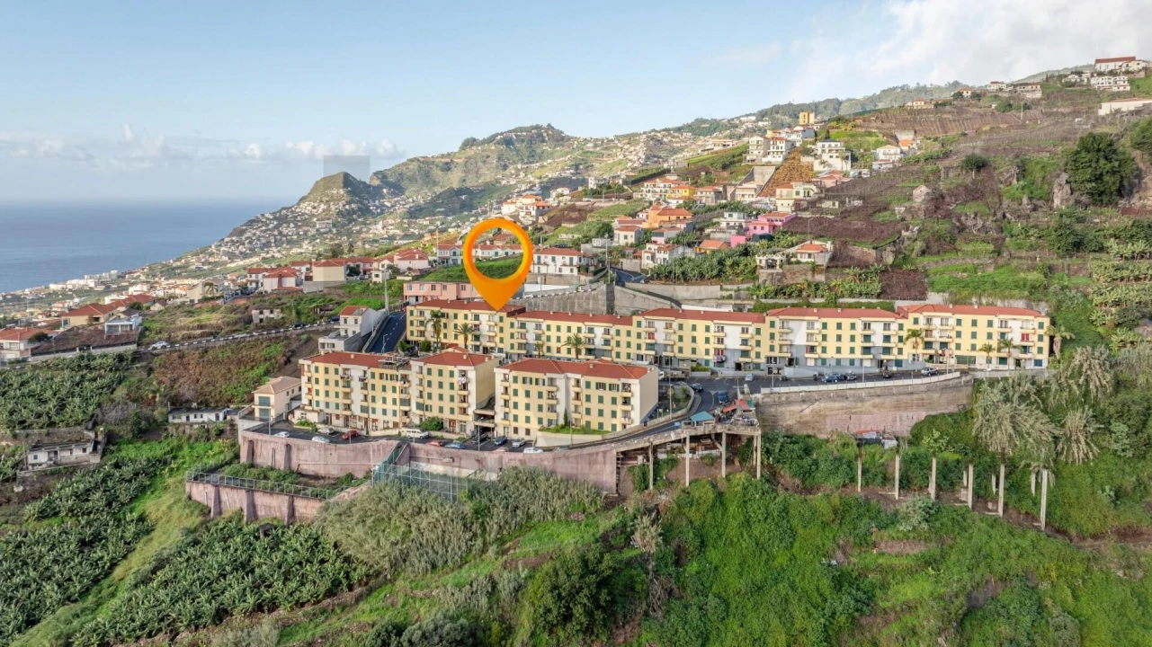 Apartamento T2 para Venda em Estreito de Camara de Lobos Foto 1