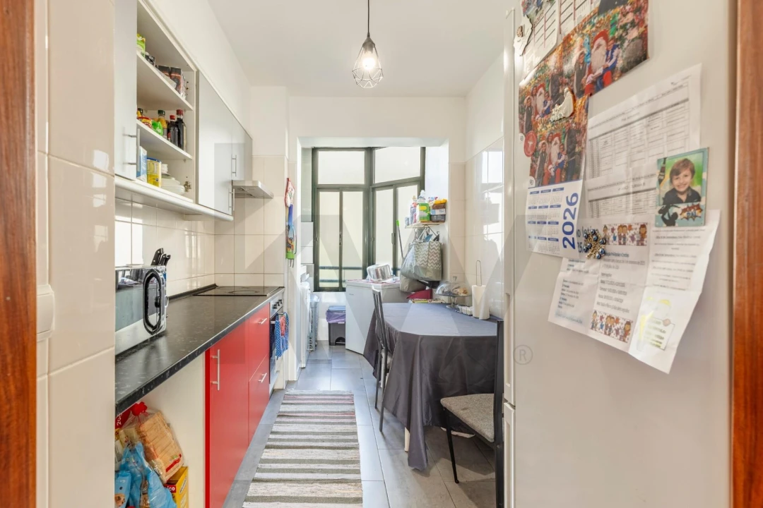 Apartamento T2 para Venda em Estreito de Camara de Lobos Foto 8