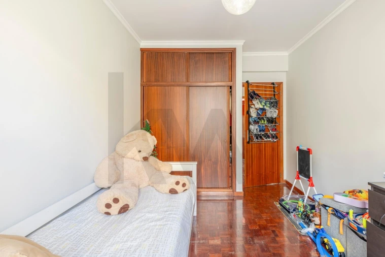 Apartamento T2 para Venda em Estreito de Camara de Lobos Foto 15