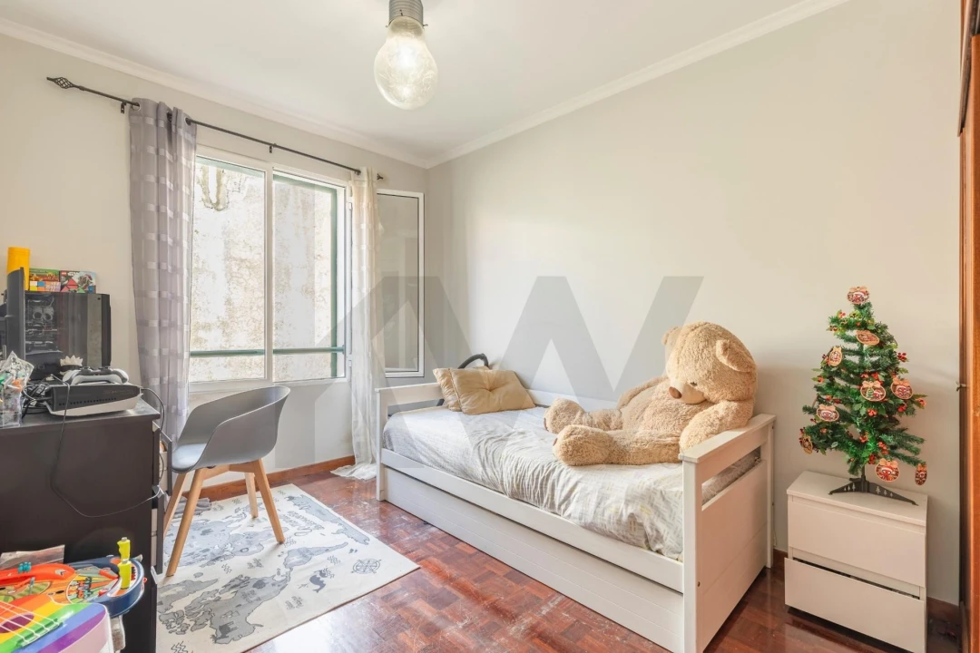 Apartamento T2 para Venda em Estreito de Camara de Lobos Foto 14