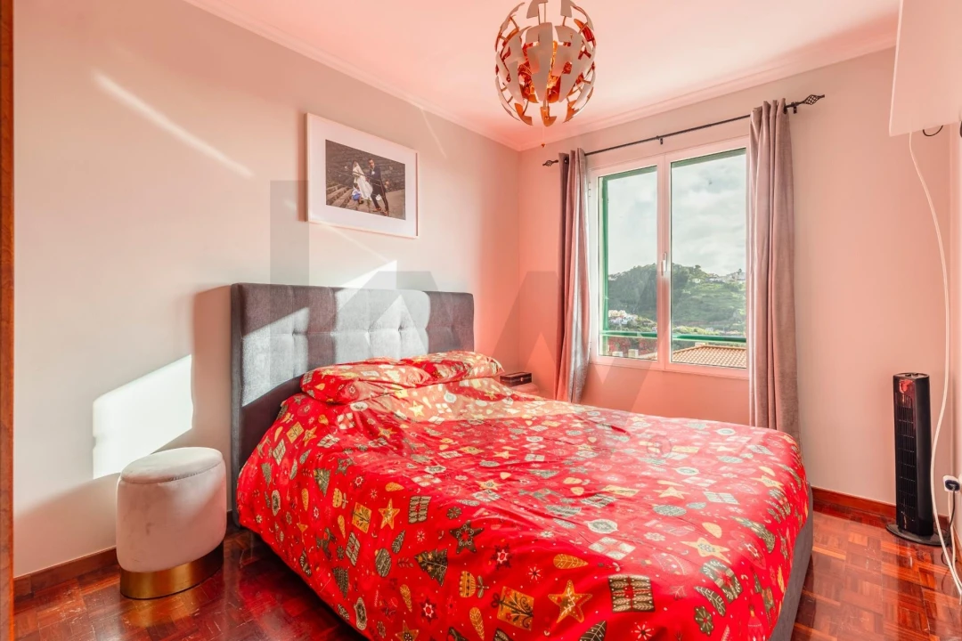 Apartamento T2 para Venda em Estreito de Camara de Lobos Foto 13