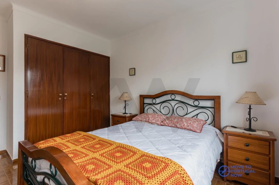 Moradia T5 para Arrendamento em Charneca de Caparica e Sobreda Foto 17