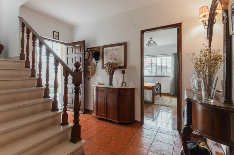 Moradia T5 para Arrendamento em Charneca de Caparica e Sobreda Foto 14