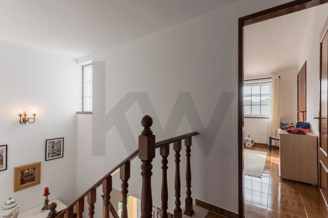 Moradia T5 para Arrendamento em Charneca de Caparica e Sobreda Foto 20