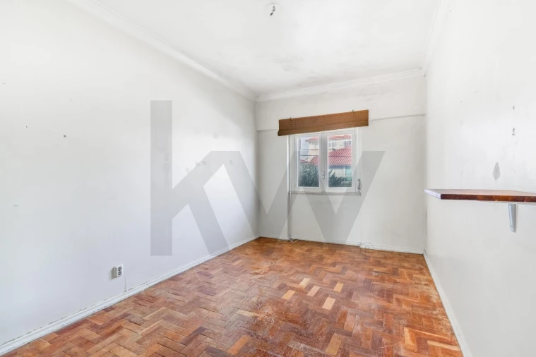 Moradia T6 para Venda em Porto Salvo Foto 27