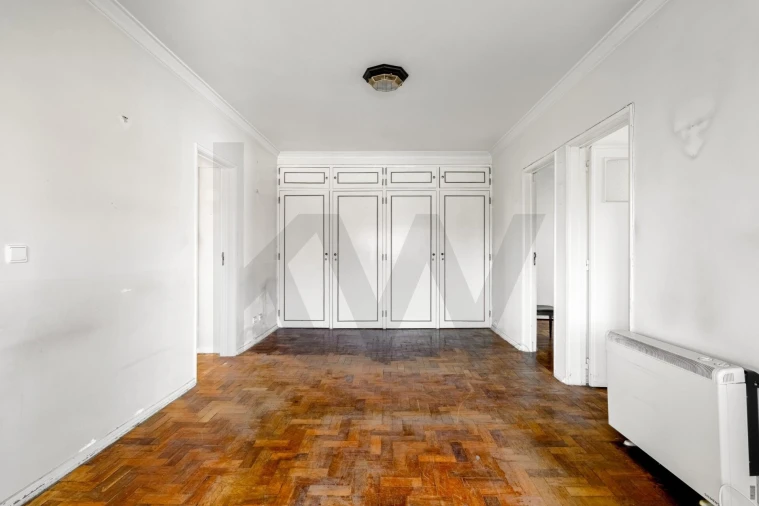 Moradia T6 para Venda em Porto Salvo Foto 29