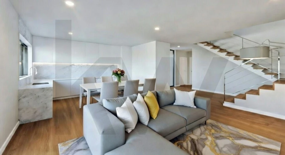 Moradia T4 para Venda em Salreu Foto 8