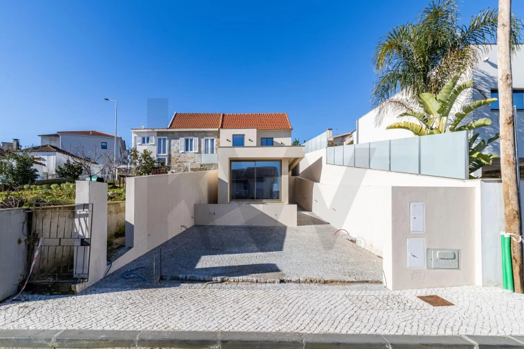 Moradia T3 para Venda em São João da Madeira Foto 6