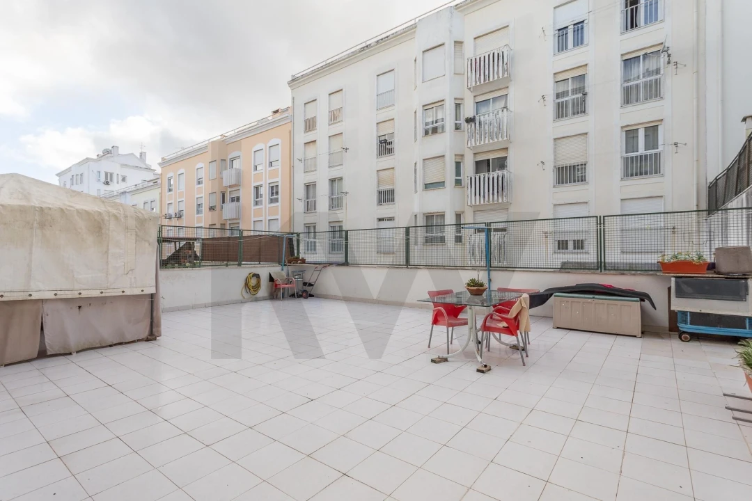 Apartamento T3 para Venda em Rio de Mouro Foto 1
