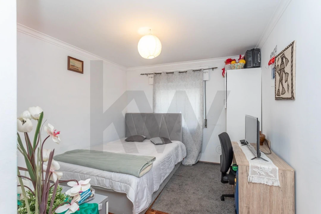 Apartamento T3 para Venda em Rio de Mouro Foto 11