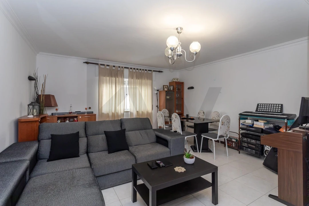 Apartamento T3 para Venda em Rio de Mouro Foto 5