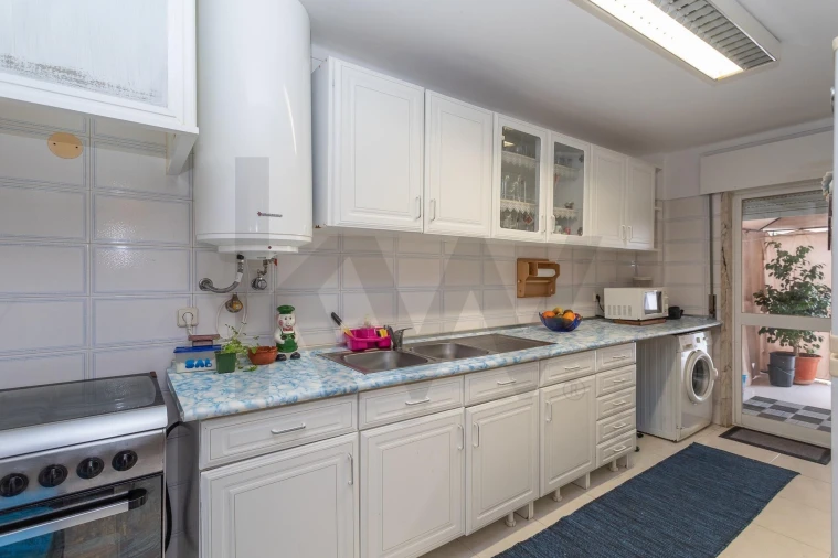 Apartamento T3 para Venda em Rio de Mouro Foto 16