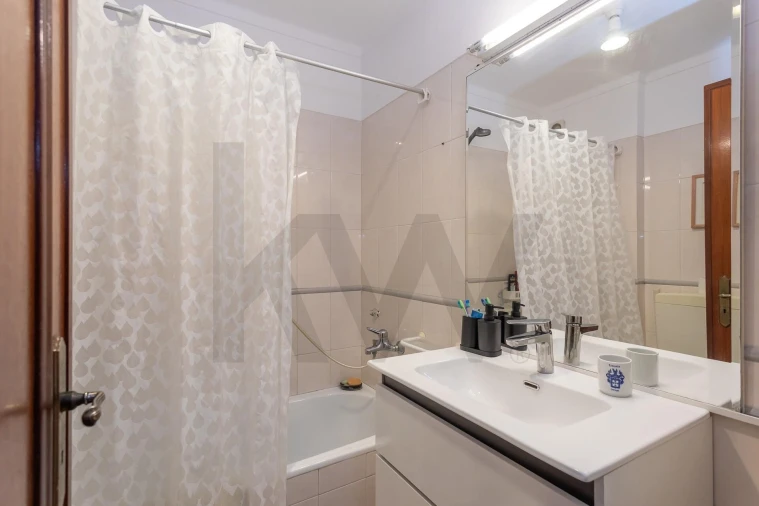 Apartamento T3 para Venda em Rio de Mouro Foto 14