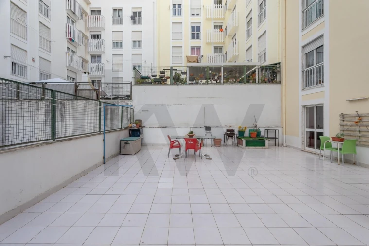 Apartamento T3 para Venda em Rio de Mouro Foto 18