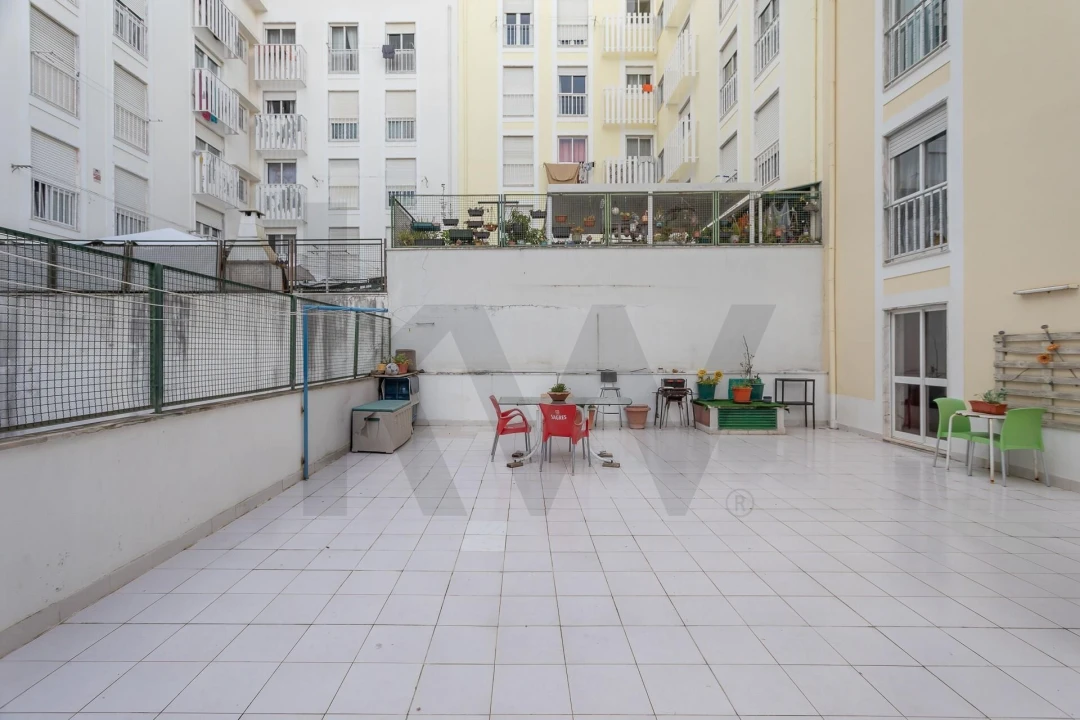 Apartamento T3 para Venda em Rio de Mouro Foto 18