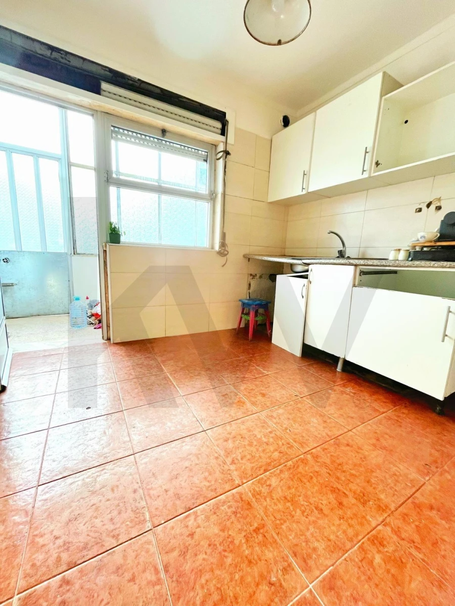 Apartamento T1 para Venda em Laranjeiro e Feijó Foto 12