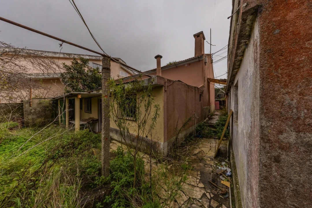 Moradia T2 para Venda em Carnaxide e Queijas Foto 27