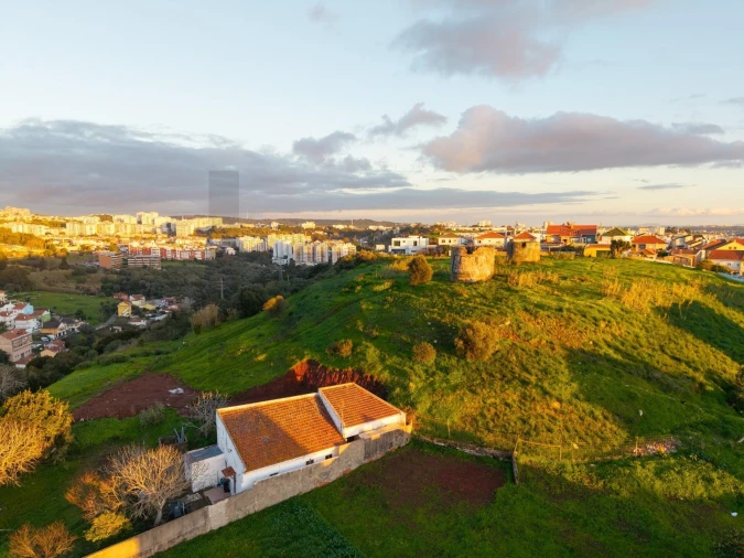 Moradia T2 para Venda em Carnaxide e Queijas Foto 12