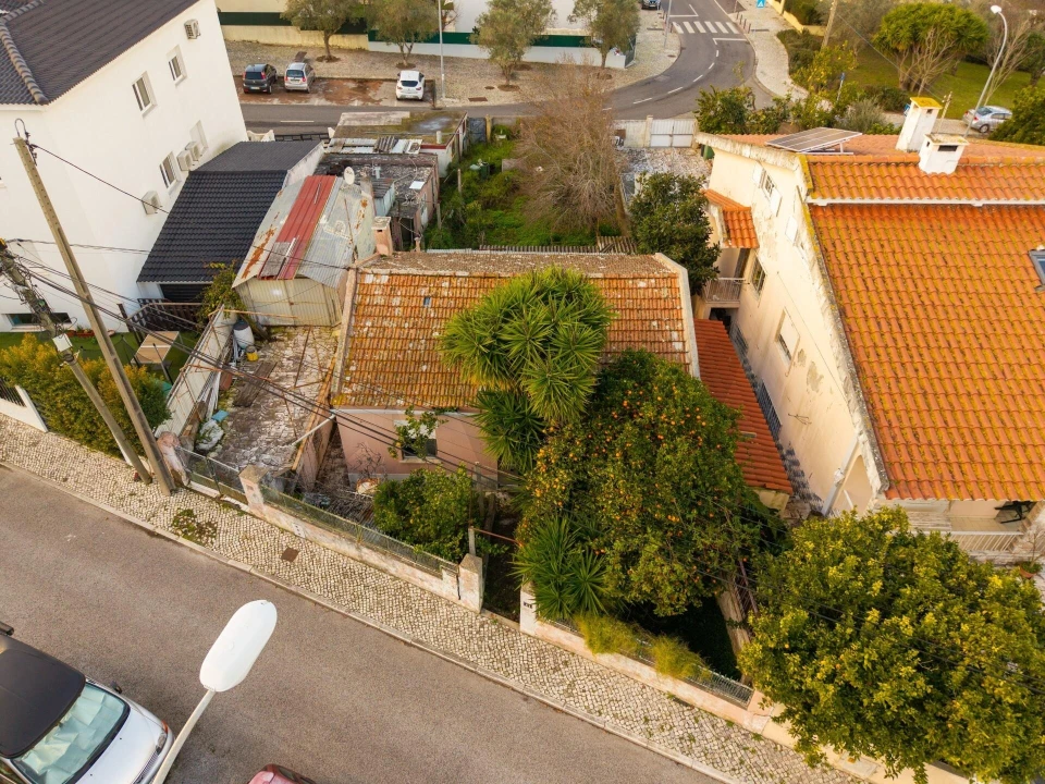 Moradia T2 para Venda em Carnaxide e Queijas Foto 4