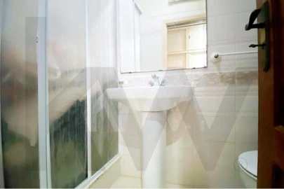 Apartamento T4 para Venda em Areeiro