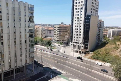 Apartamento T4 para Venda em Areeiro