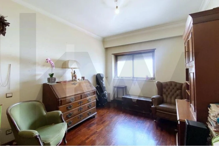 Apartamento T4 para Venda em Areeiro Foto 10