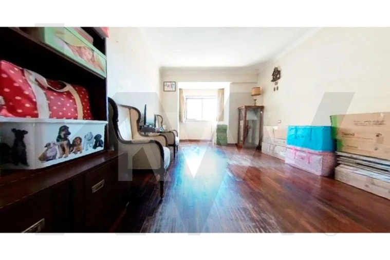Apartamento T4 para Venda em Areeiro Foto 17