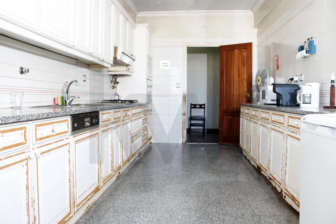 Apartamento T4 para Venda em Areeiro Foto 34
