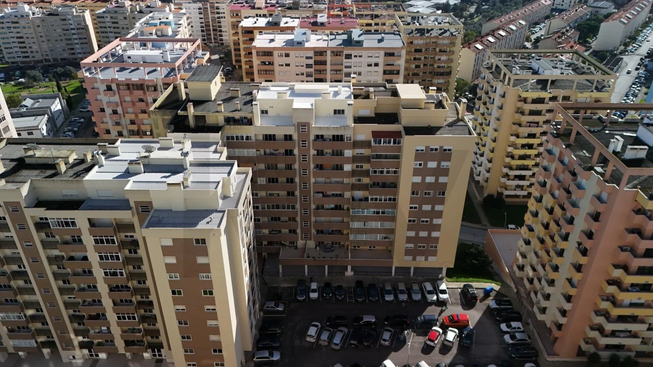 Apartamento T3 para Venda em Póvoa de Santa Iria e Forte da Casa Foto 46