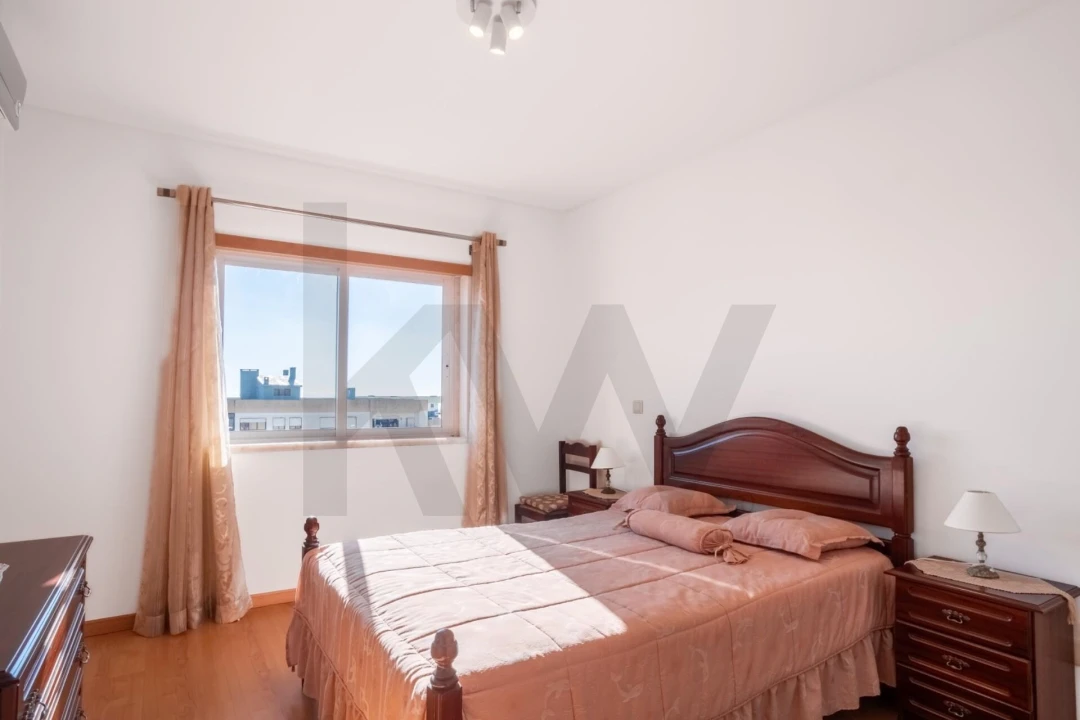 Apartamento T3 para Venda em Póvoa de Santa Iria e Forte da Casa Foto 16