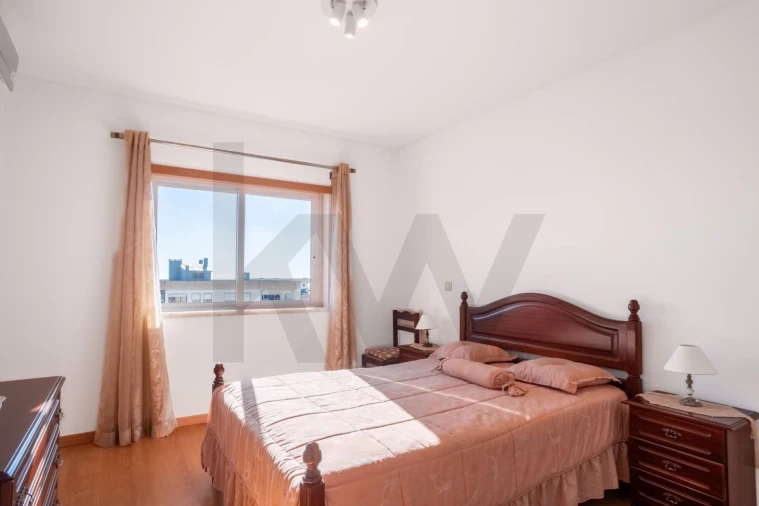 Apartamento T3 para Venda em Póvoa de Santa Iria e Forte da Casa Foto 16