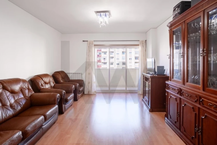 Apartamento T3 para Venda em Póvoa de Santa Iria e Forte da Casa Foto 23