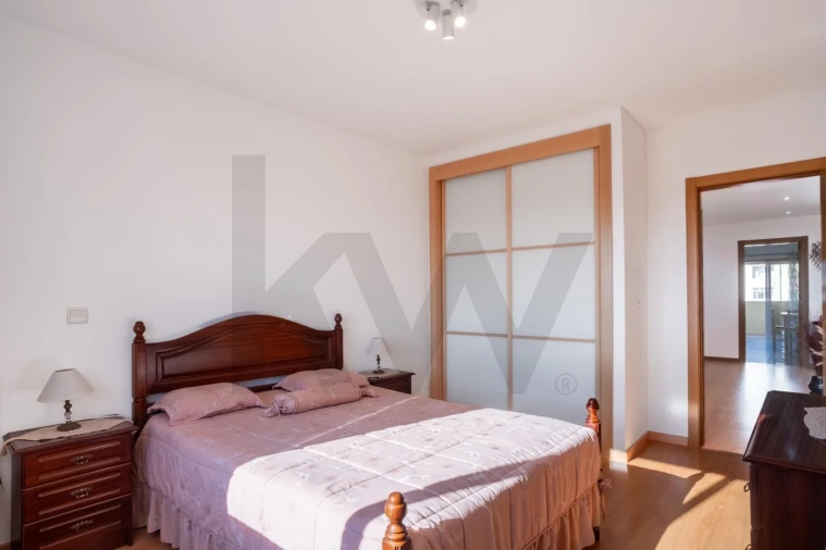 Apartamento T3 para Venda em Póvoa de Santa Iria e Forte da Casa Foto 15