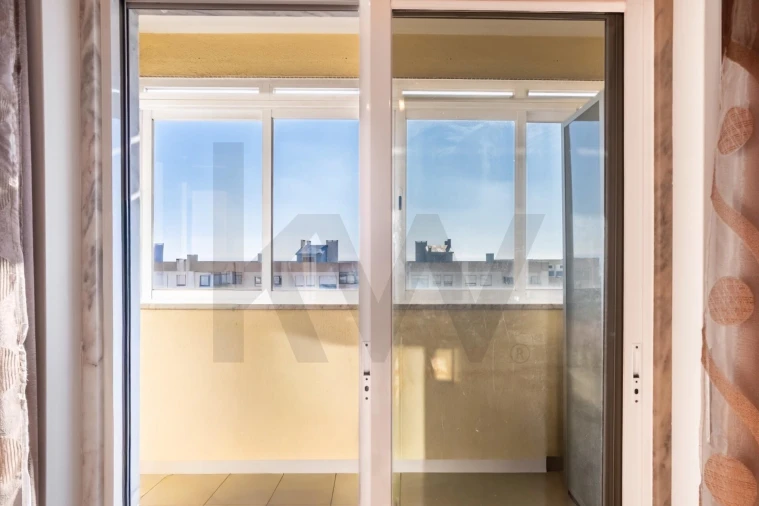 Apartamento T3 para Venda em Póvoa de Santa Iria e Forte da Casa Foto 11