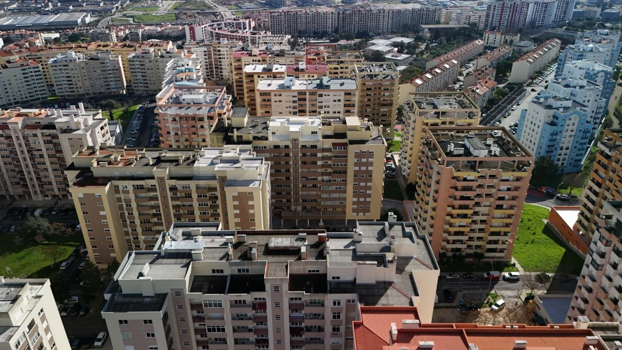 Apartamento T3 para Venda em Póvoa de Santa Iria e Forte da Casa Foto 47
